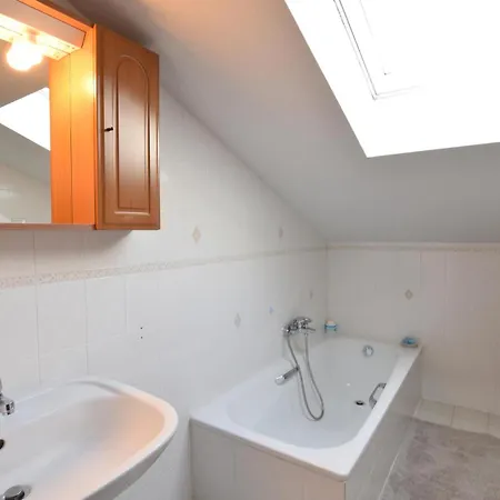 Appartement Awesome In With Wifi *